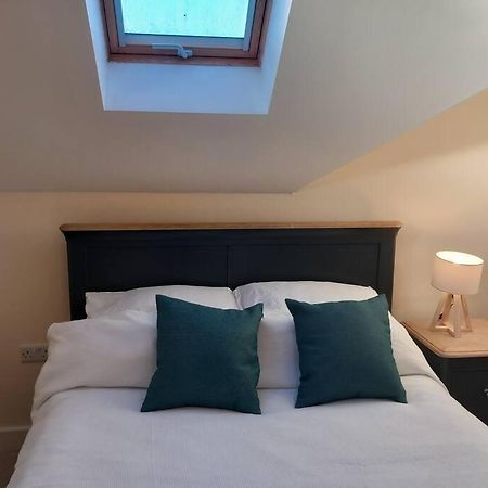 Roomy Penthouse 2 Double Bed Apartment - Spacious - Central Beeston - Free Secure Parking - Nottingham Eksteriør bilde